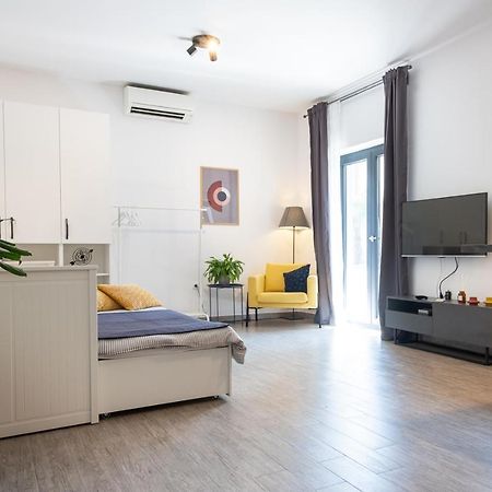Studio Apartment Les - 4 Min Walk From Amphiteatre Пула Екстериор снимка