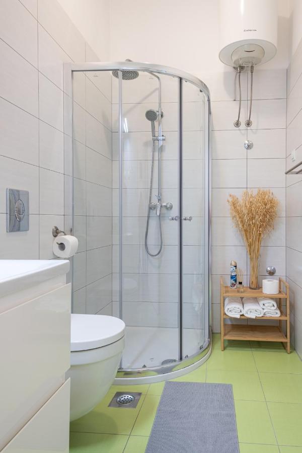 Studio Apartment Les - 4 Min Walk From Amphiteatre Пула Екстериор снимка