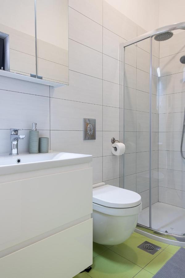 Studio Apartment Les - 4 Min Walk From Amphiteatre Пула Екстериор снимка